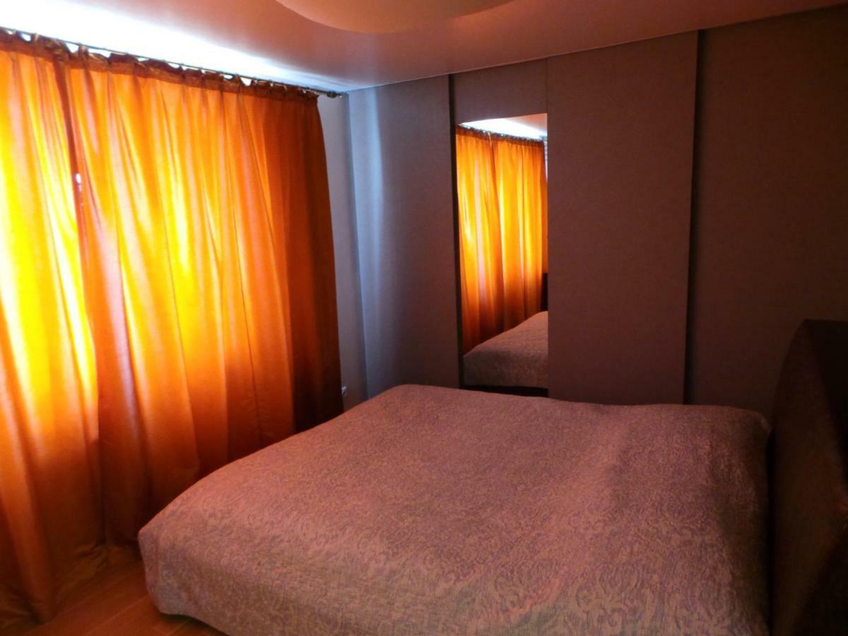Cozy Apartment With A Wonderful Lake View Telšiai Exteriör bild