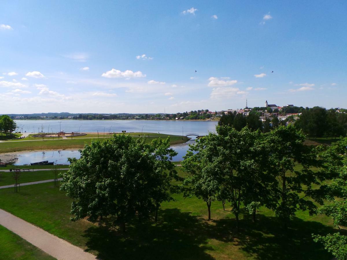 Cozy Apartment With A Wonderful Lake View Telšiai Exteriör bild