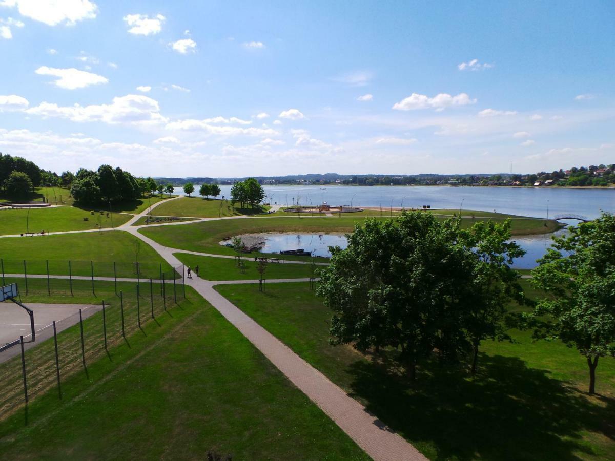 Cozy Apartment With A Wonderful Lake View Telšiai Exteriör bild