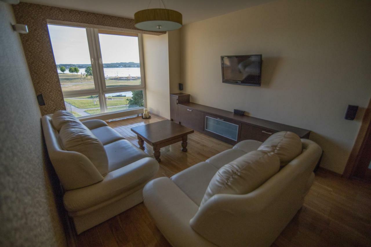 Cozy Apartment With A Wonderful Lake View Telšiai Exteriör bild