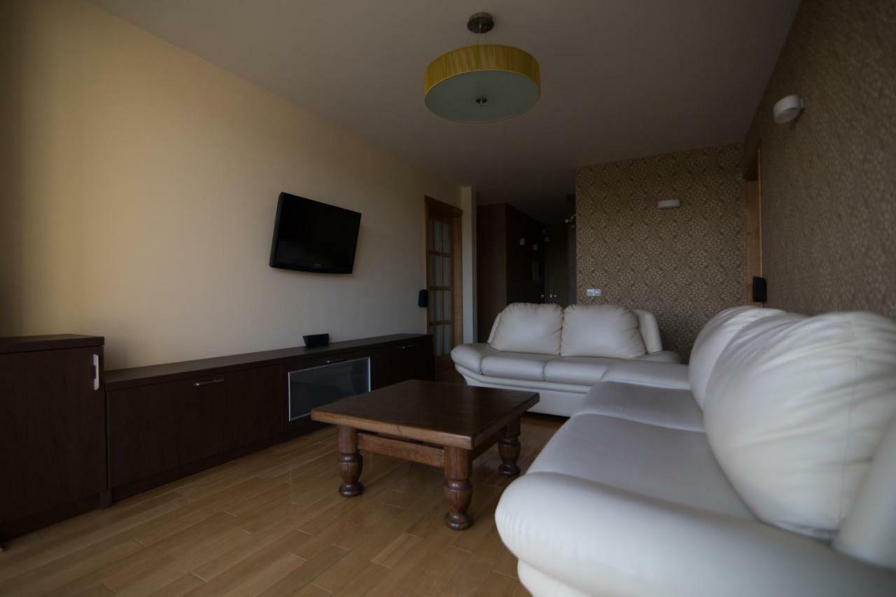 Cozy Apartment With A Wonderful Lake View Telšiai Exteriör bild